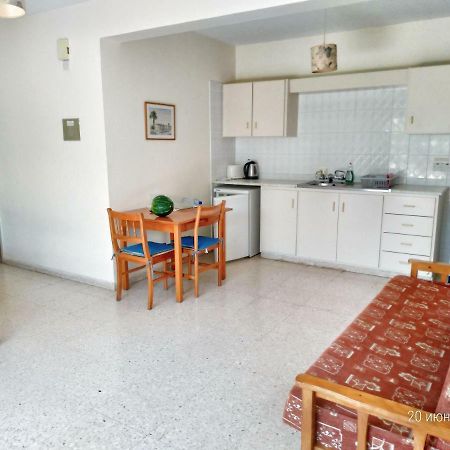 Constantaras Apartments Protaras Exterior foto
